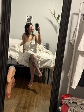 Full leaked Pixiexsnow private photo