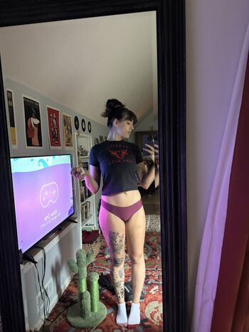 Full leaked Pixiexsnow private photo