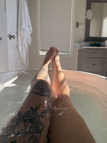 Full leaked Pixiexsnow private photo