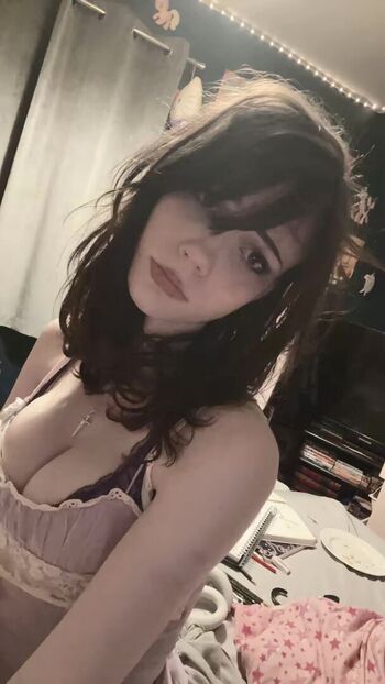 Full leaked Pixilers private photo