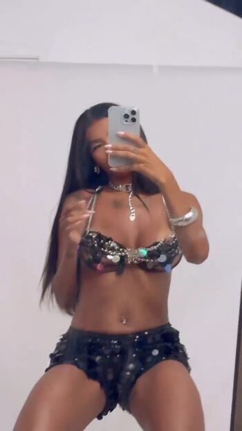 Full leaked Pocah page private photo