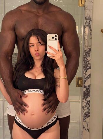 Full leaked Pokimane page private photo