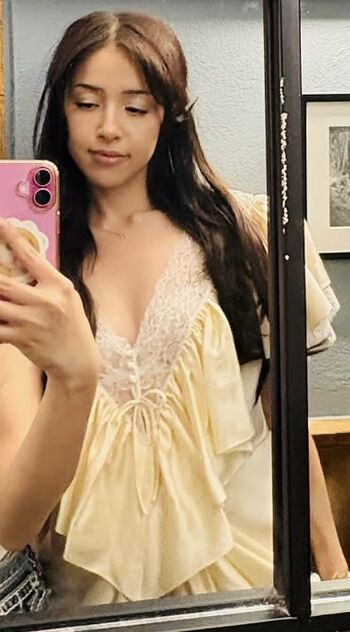 Full leaked Pokimane private photo