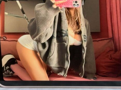Full leaked Pollcherri private photo