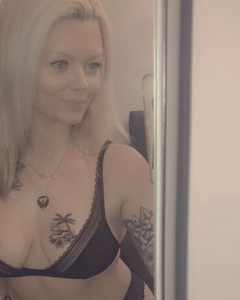 Full leaked Polly james private photo