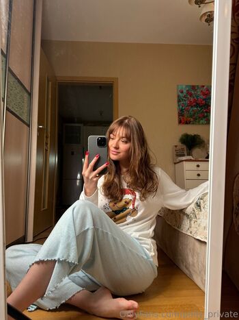 Full leaked Polly private private photo