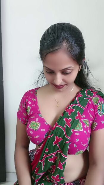 Full leaked Poly biswas private photo