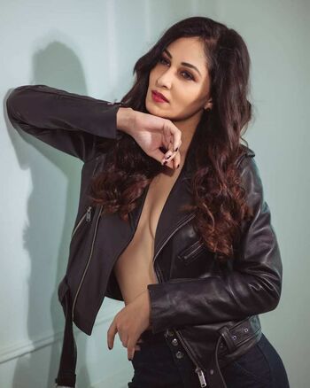 Full leaked Pooja chopra private photo