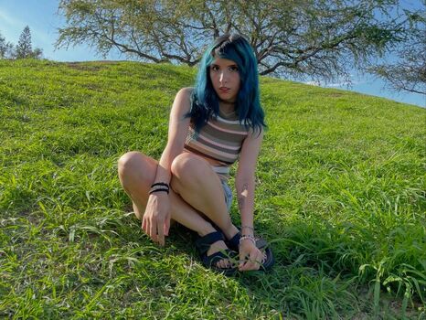 Full leaked Poopsia private photo