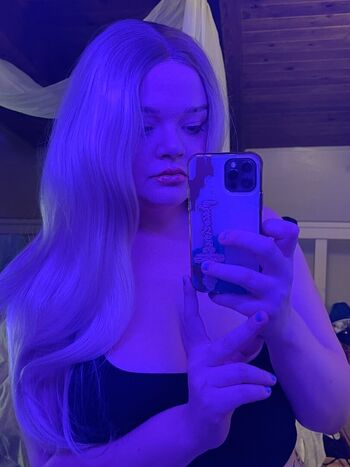 Full leaked Precociousflower private photo