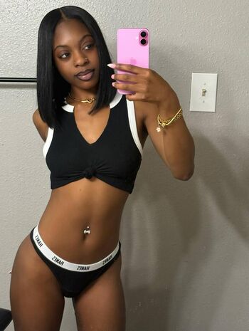 Full leaked Prettiyayaa private photo