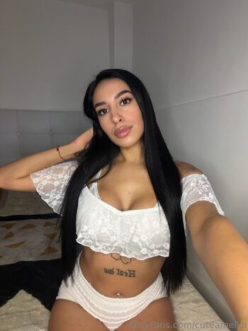 Full leaked Prettyamelka private photo