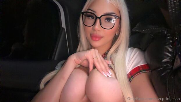 Full leaked Prettykamzz private photo