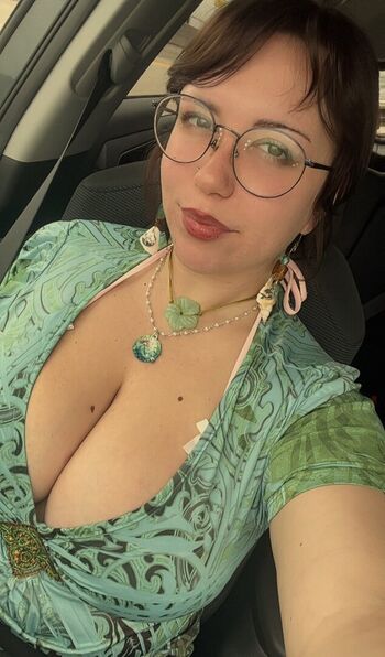 Full leaked Prettyltlekitty private photo