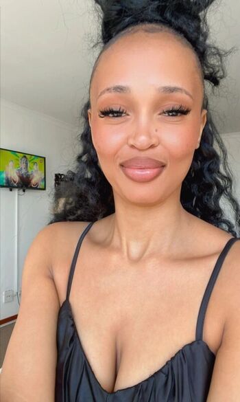 Full leaked Prettymellowk private photo