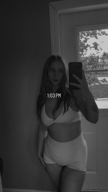 Full leaked Prettypixiek private photo