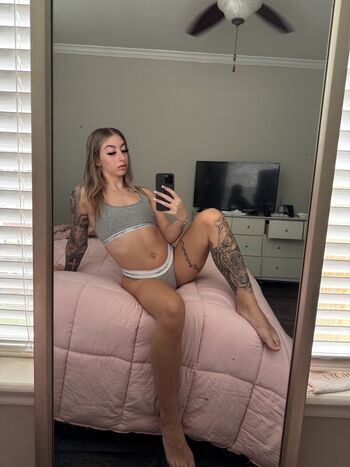 Full leaked Prettyppwillow private photo