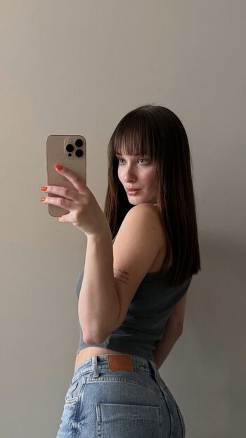 Full leaked Pretylittlething private photo