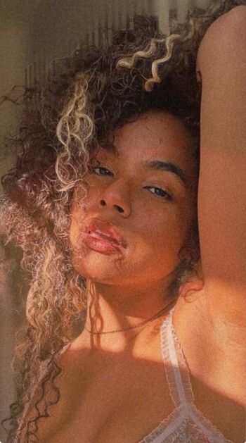 Full leaked Princes helayna private photo