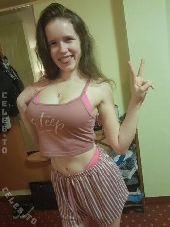 Full leaked Princesxlilly page private photo