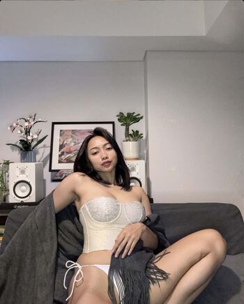 Full leaked Pritasari private photo