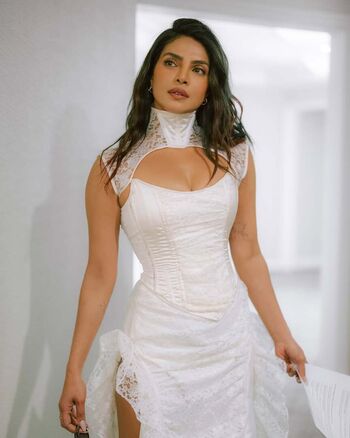Full leaked Priyanka chopra page private photo