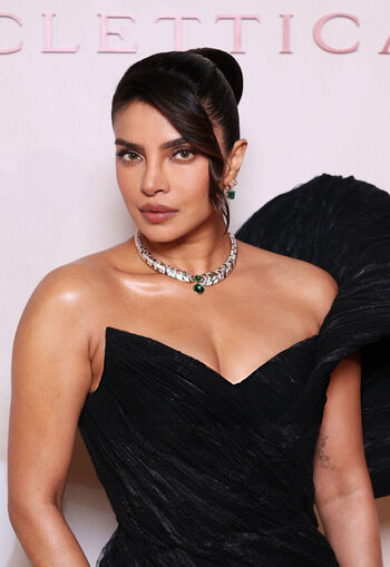Full leaked Priyanka chopra private photo