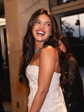 Full leaked Priyanka chopra private photo