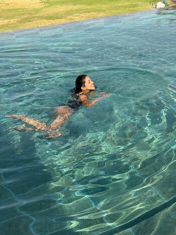 Full leaked Priyanka chopra private photo