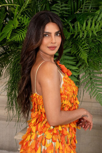 Full leaked Priyanka chopra private photo