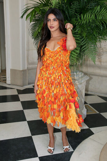 Full leaked Priyanka chopra private photo