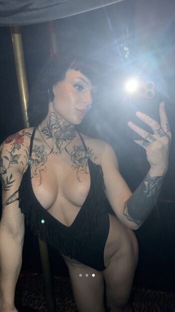 Full leaked Pushindaisy private photo