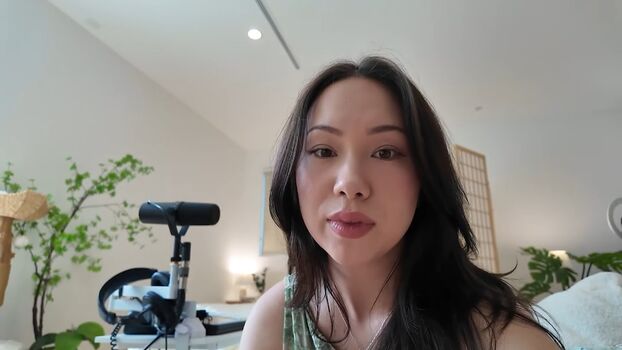 Full leaked Quarterjade page private photo