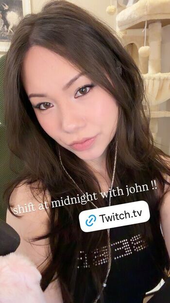 Full leaked Quarterjade page private photo