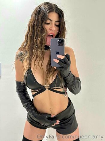 Full leaked Queen amy private photo