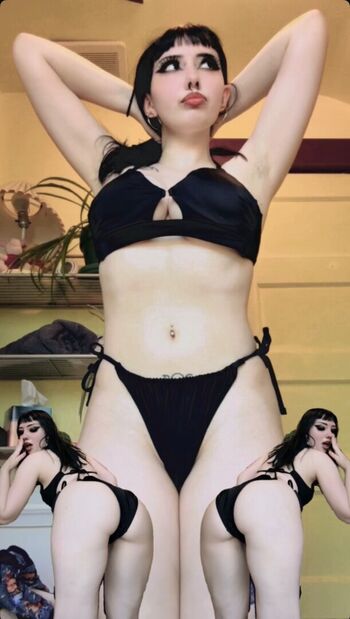 Full leaked Queenemeraldrose private photo