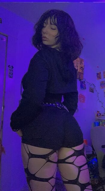 Full leaked Queenemeraldrose private photo