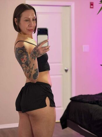 Full leaked Queenkofficial private photo