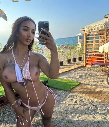 Full leaked Queenle private photo