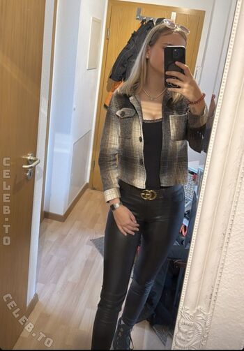 Full leaked Quietschiie private photo