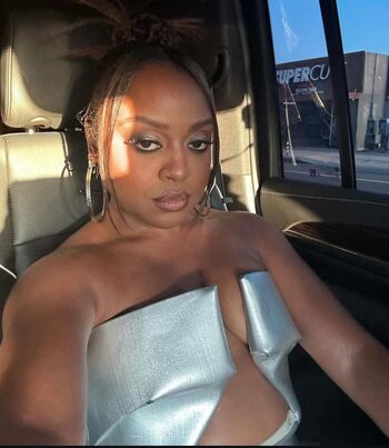 Full leaked Quinta brunson private photo