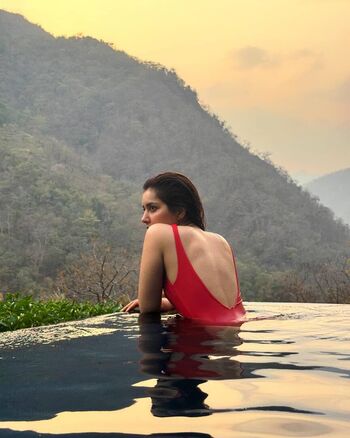 Full leaked Raashi khanna private photo