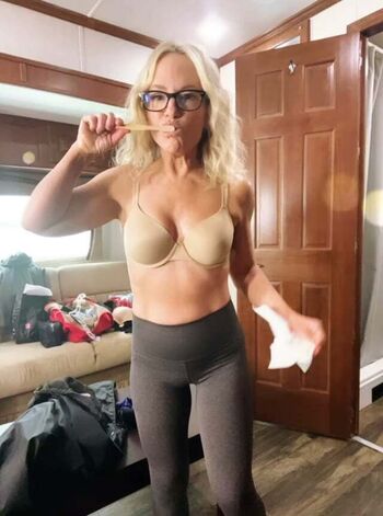Full leaked Rachael harris private photo