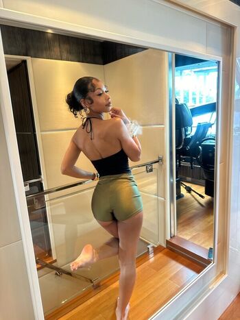 Full leaked Raeskeez private photo