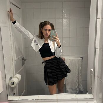 Full leaked Raine reacts page private photo