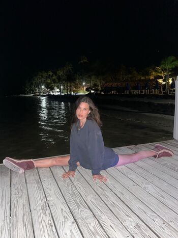 Full leaked Rainey qualley private photo