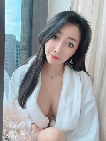 Rainy 以希 鐘小八