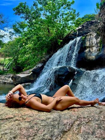 Full leaked Raiza luz private photo