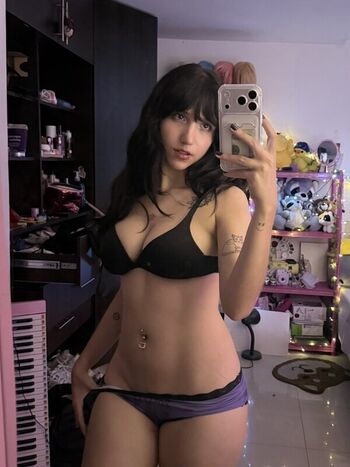 Full leaked Ramonalothbrok private photo