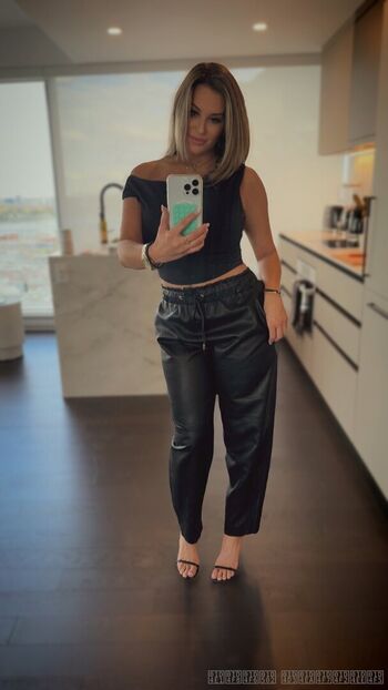 Full leaked Raphaelle bergeron private photo